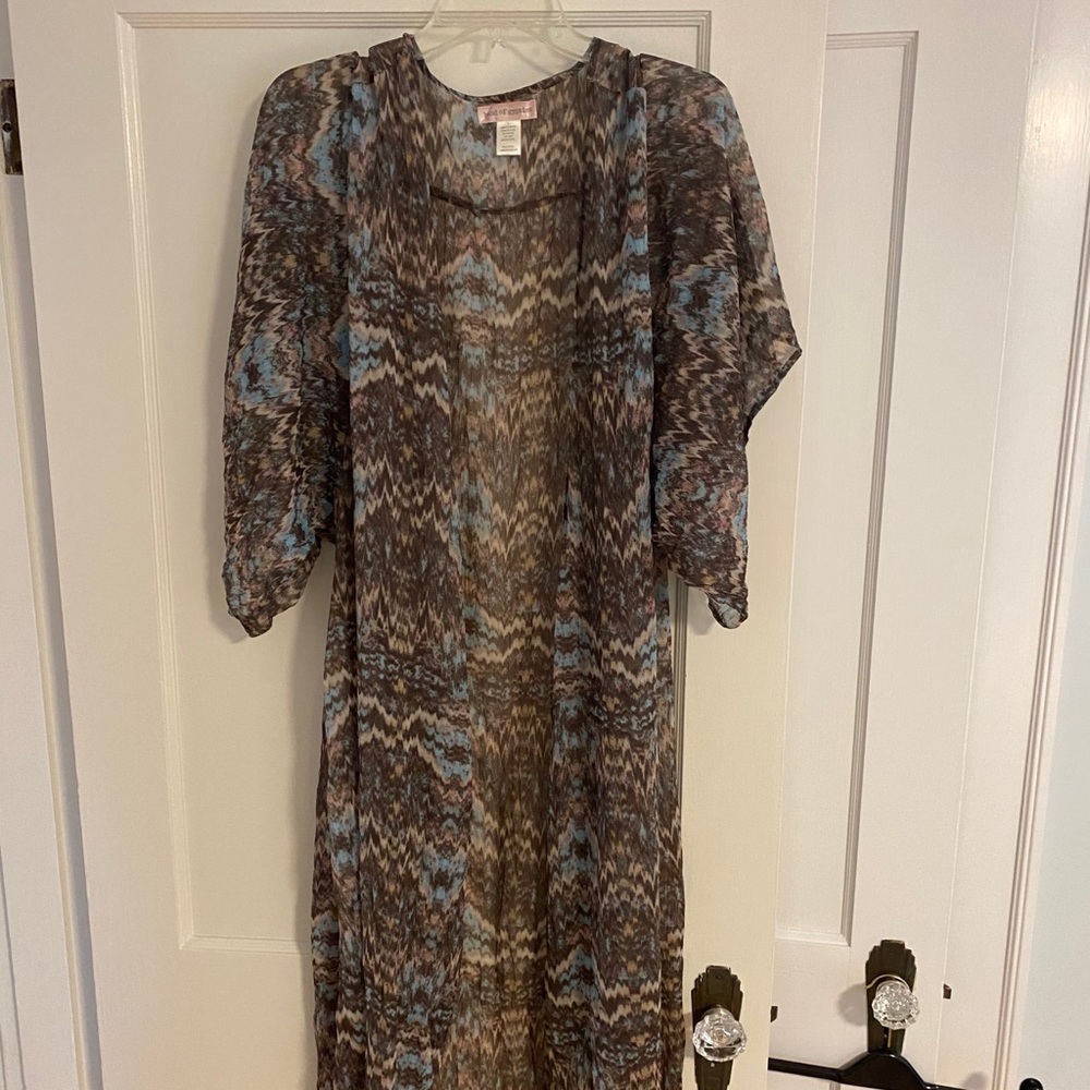 Band of Gypsies short sleeved shawl, size S.